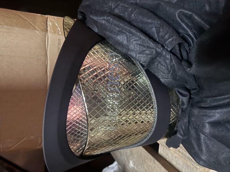 SEAU PLASTIQUE DORE & NOIR