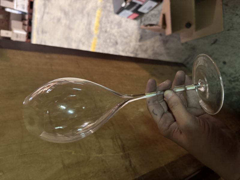 Gros VERRE A PIED TRANSPARENT Ru