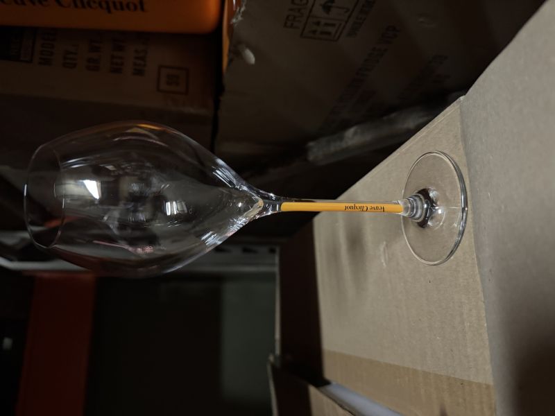 Boite de 6 Verres à pied transparent et Orange